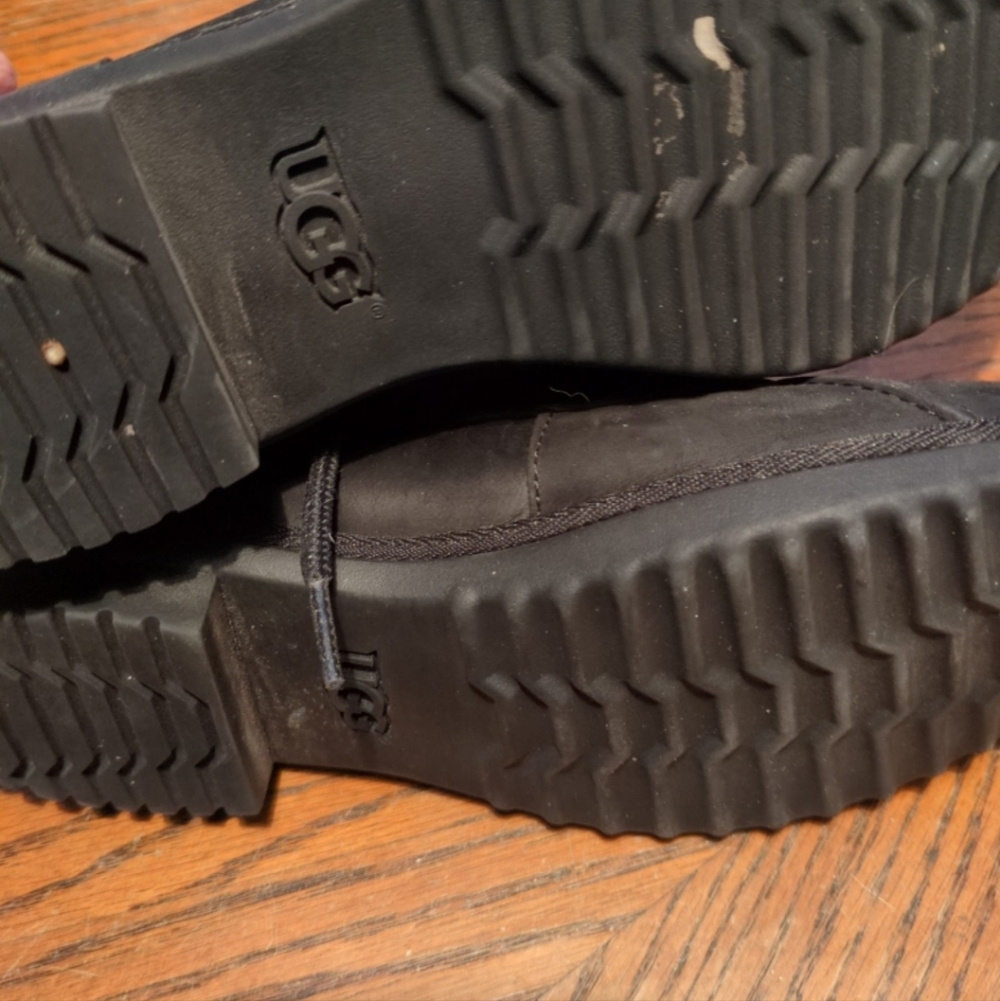 Ugg Boots - image 6